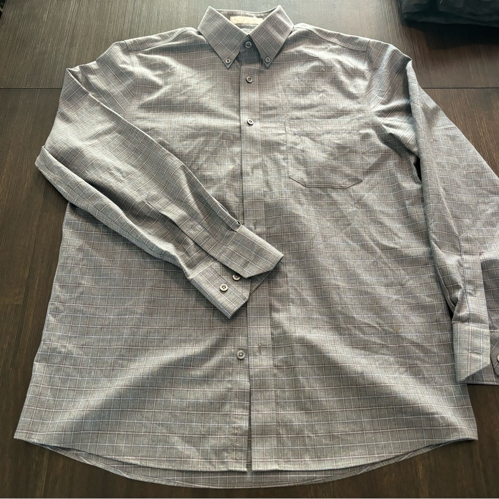 Men’s Nordstrom regular fit dress shirt - size M